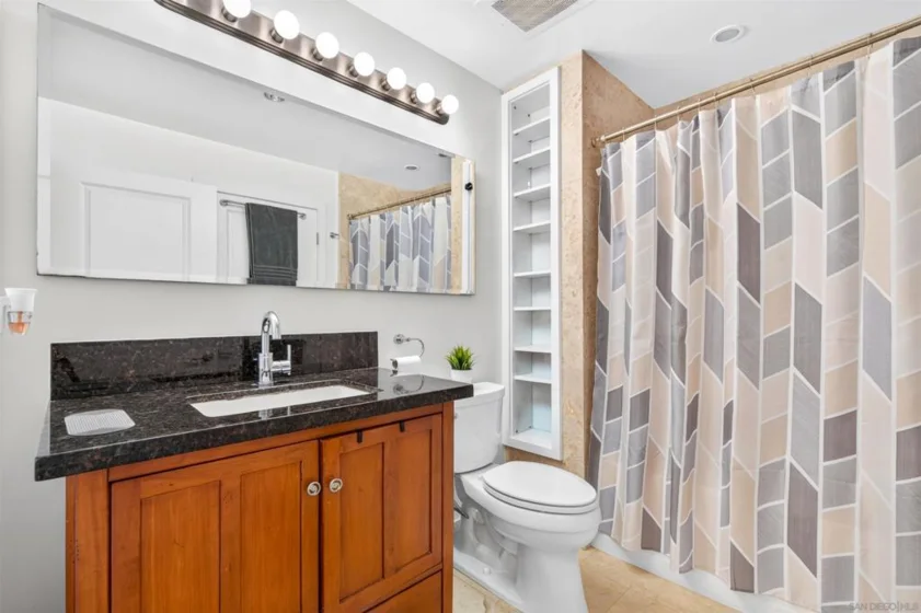 475 Redwood Street #801 photo 17