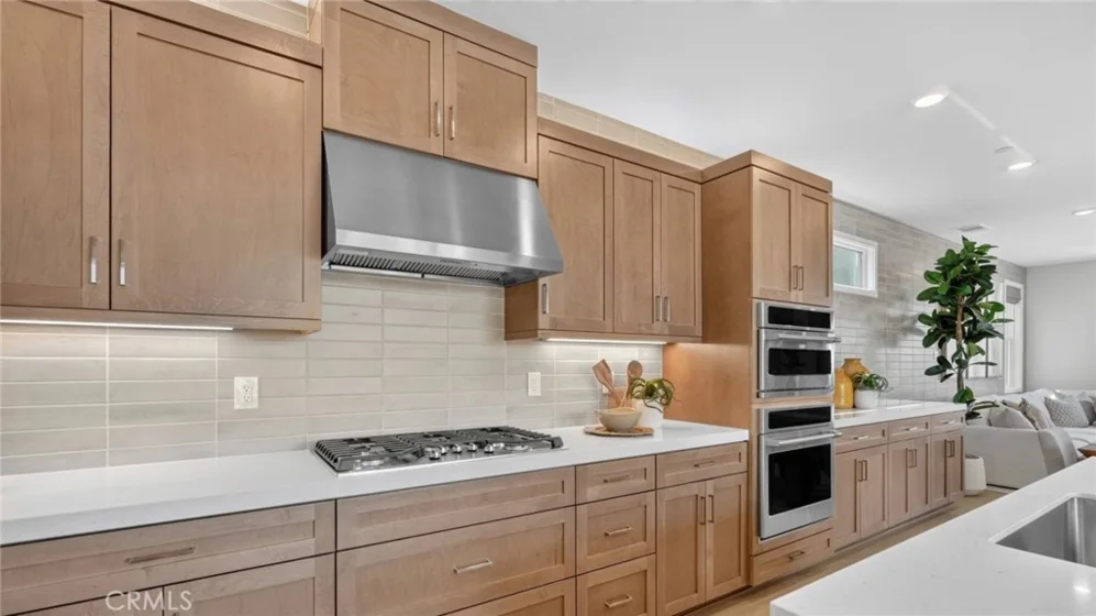 324 Bracken photo 2