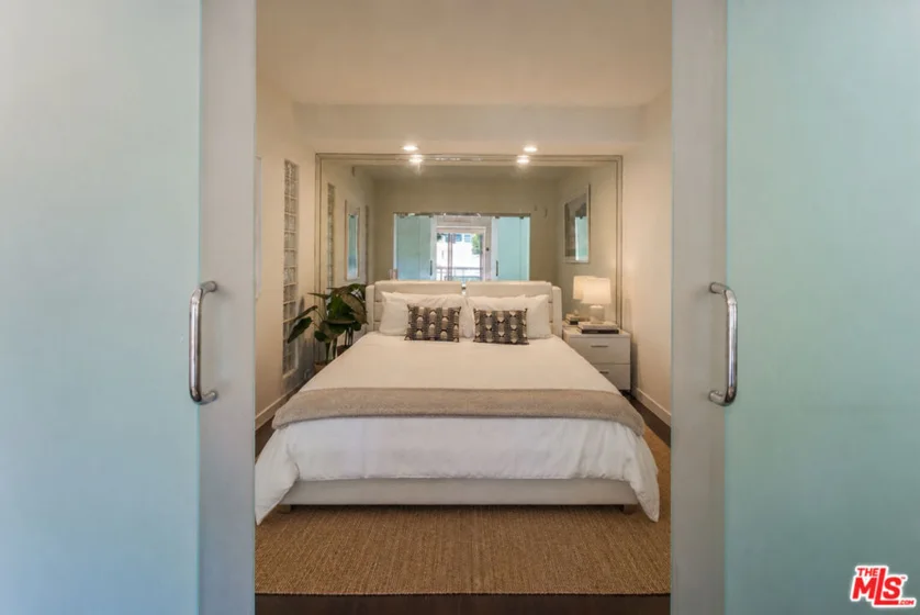 999 N Doheny Drive #211 photo 12
