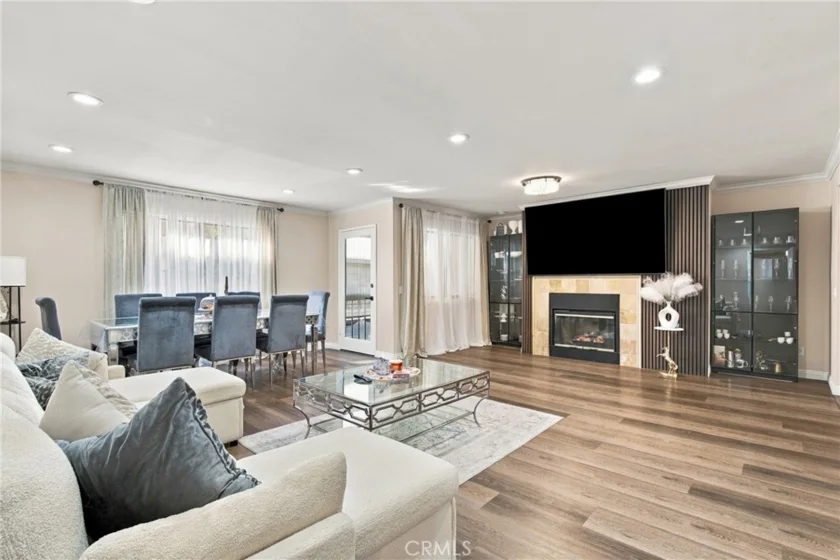 330 Burchett #206 photo 3