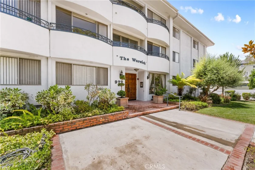 972 E California #207 photo 29