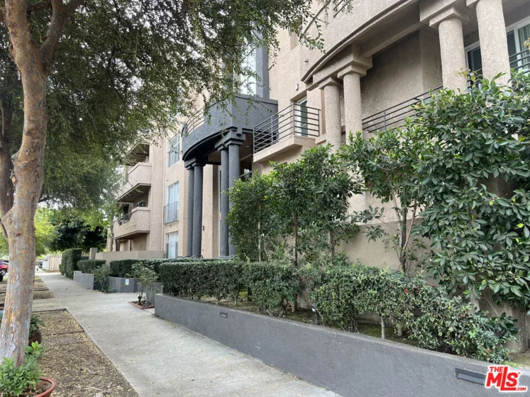 640 W 4th Street #205 photo 12
