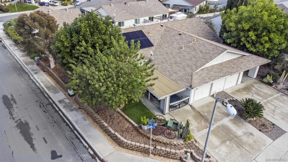 8602 Garde Court photo 1