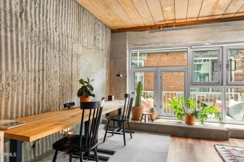 530 S Hewitt Street #244 photo 10