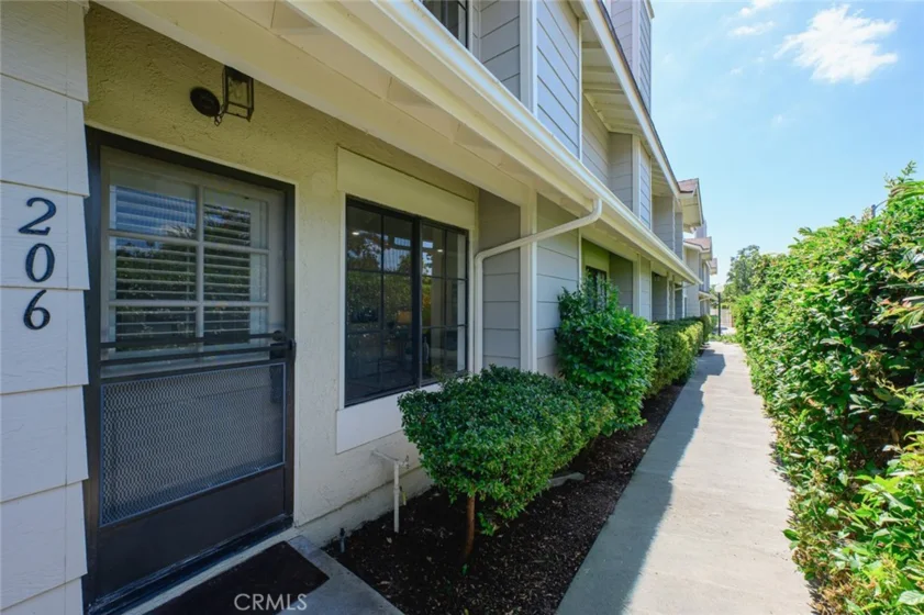 1700 W Cerritos #206 photo 31