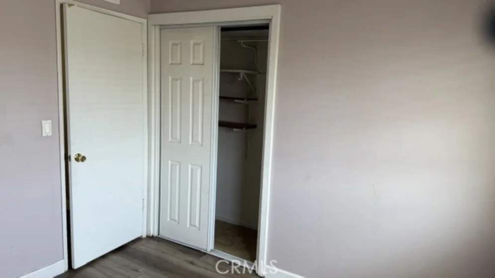 8188 Glengarry photo 24