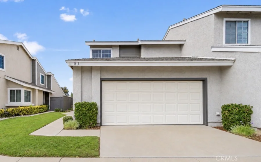 1613 Toyon photo 4