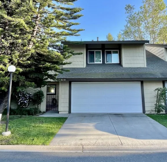 2518 N Tustin #81 photo 1