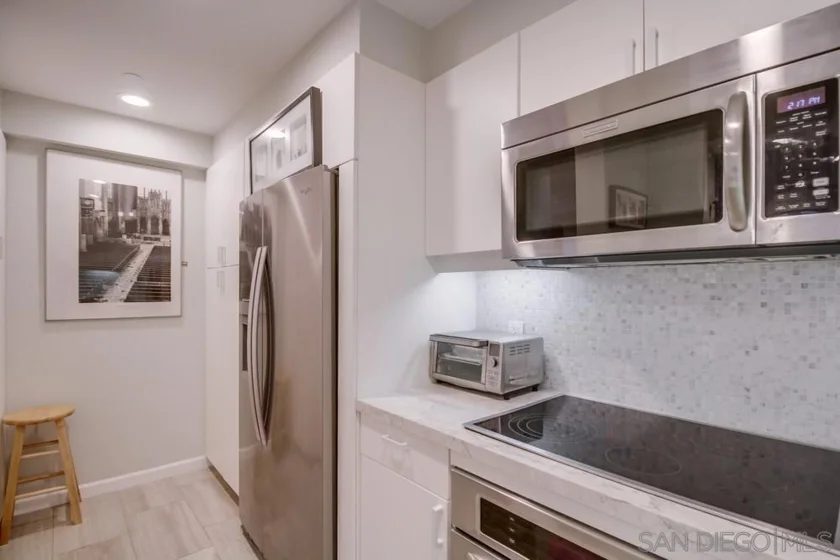 100 Harbor Drive #605 photo 34