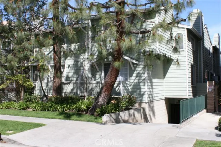 2474 S Centinela Avenue #5 photo 1
