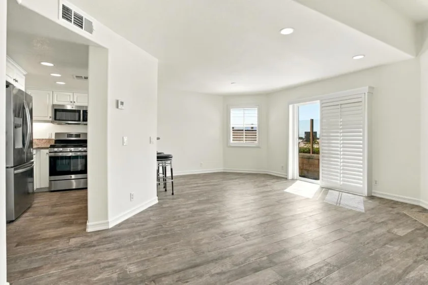 555 Eaton Street #G photo 2