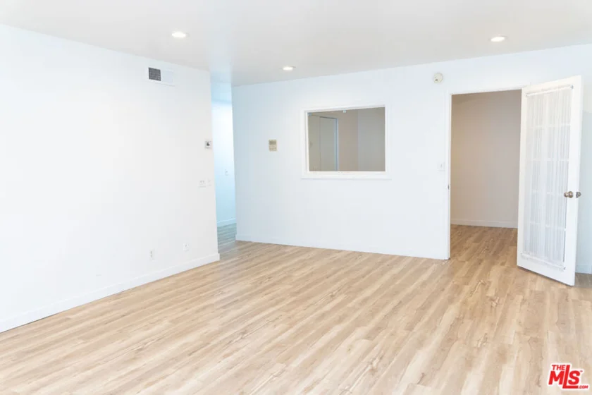 10747 Wilshire Boulevard #PH4 photo 19