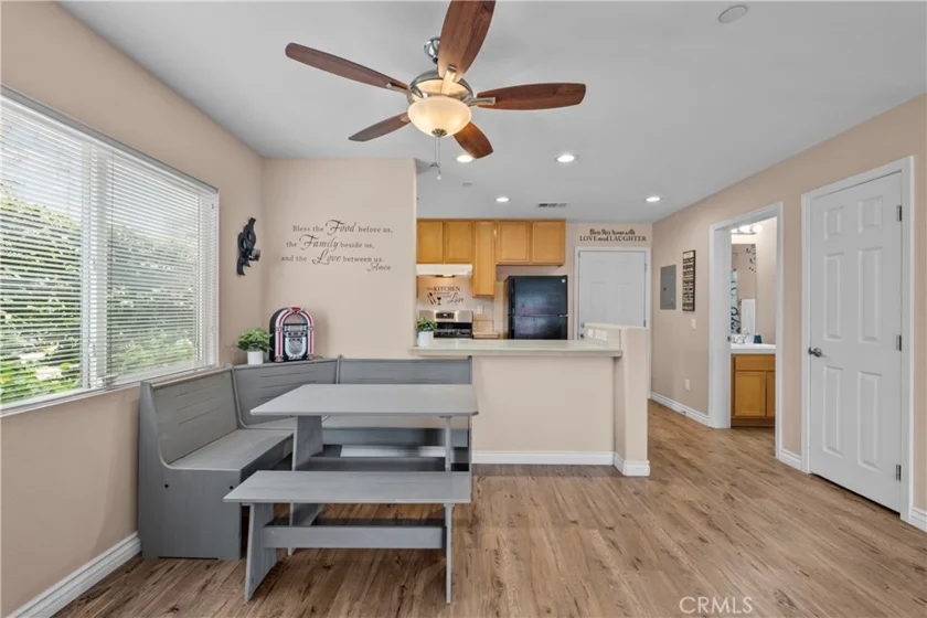 14552 Foothill photo 7