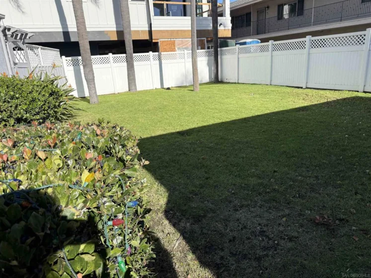 1074 Isabella Avenue photo 17