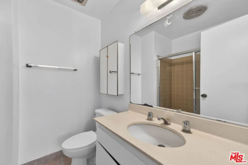 100 S Doheny Drive #719 photo 30
