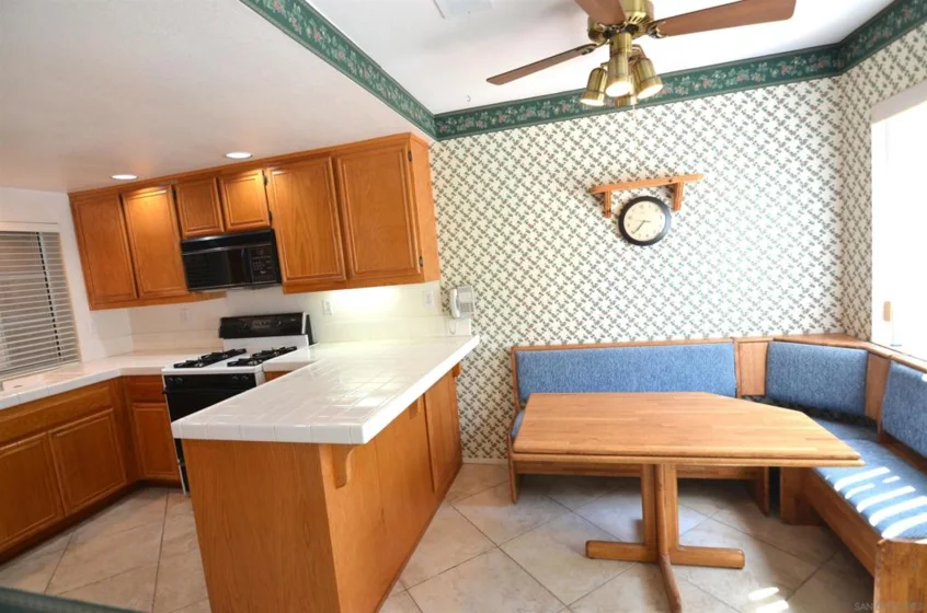 970 Somerset Court #Unit C photo 15