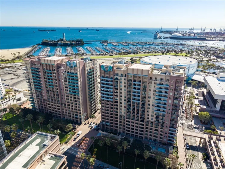 388 E Ocean Boulevard #305 photo 45