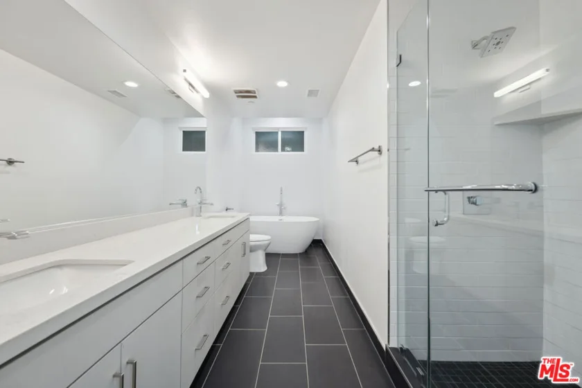 1746 Garfield Place #102 photo 7
