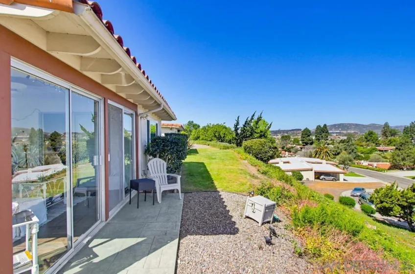 16677 Diaz Drive photo 33