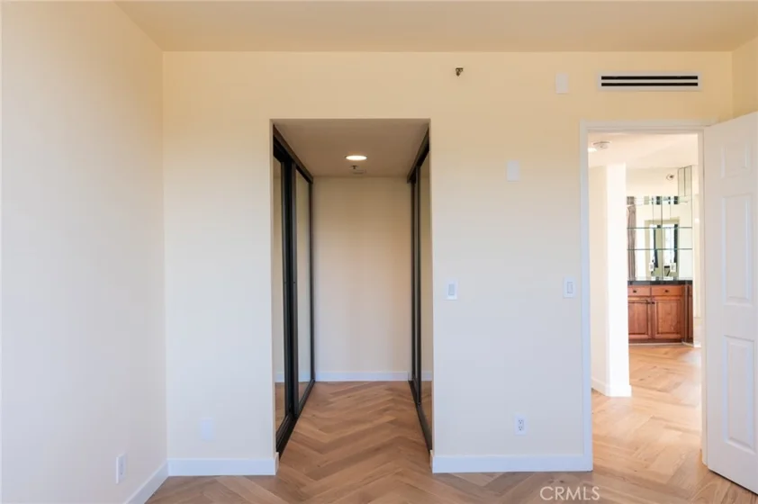 345 Pioneer Drive #905 photo 13
