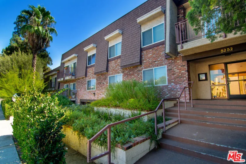 5252 Coldwater Canyon Avenue #112 photo 1