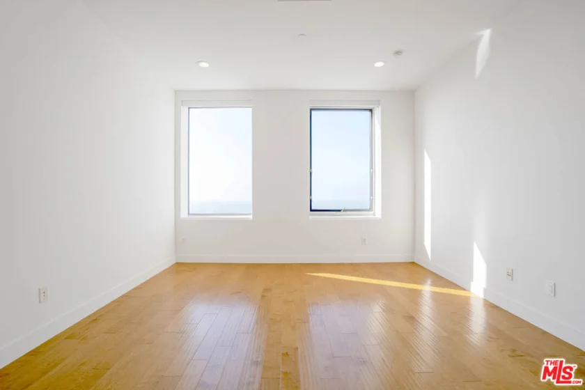 3810 Wilshire Boulevard #1911 photo 15