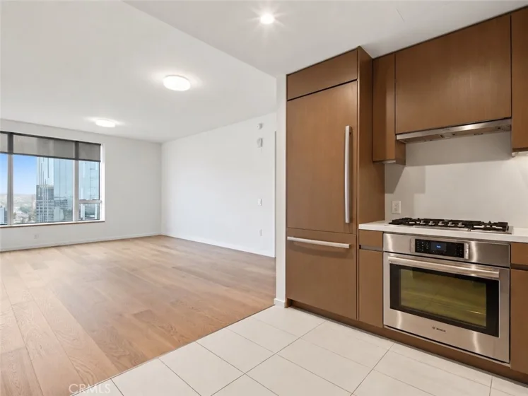 889 Francisco Street #2910 photo 4