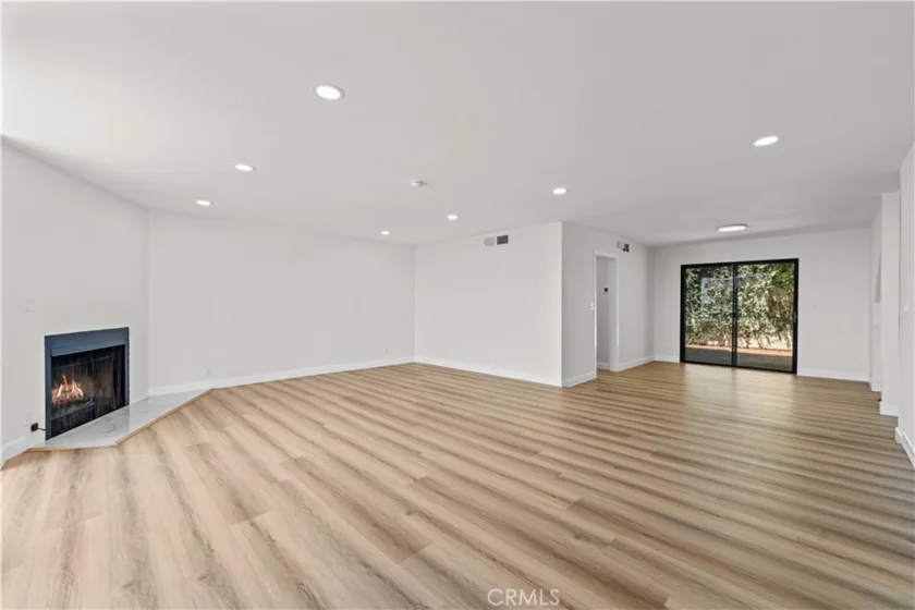 734 Fremont Villas photo 35