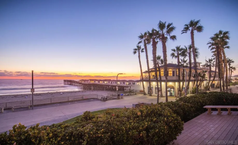 4465 Ocean Boulevard #11 photo 1