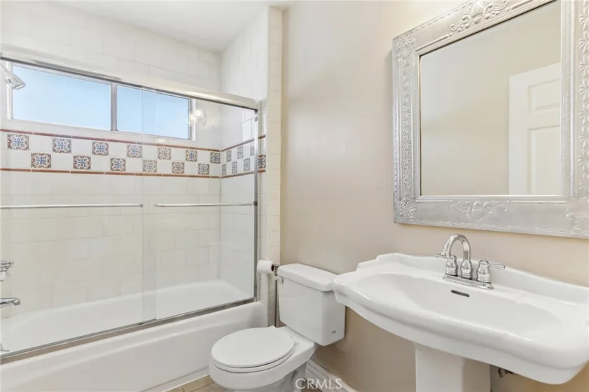 11507 Moorpark Street ##305 photo 17