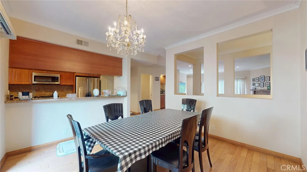 14919 Dickens Street #105 photo 8