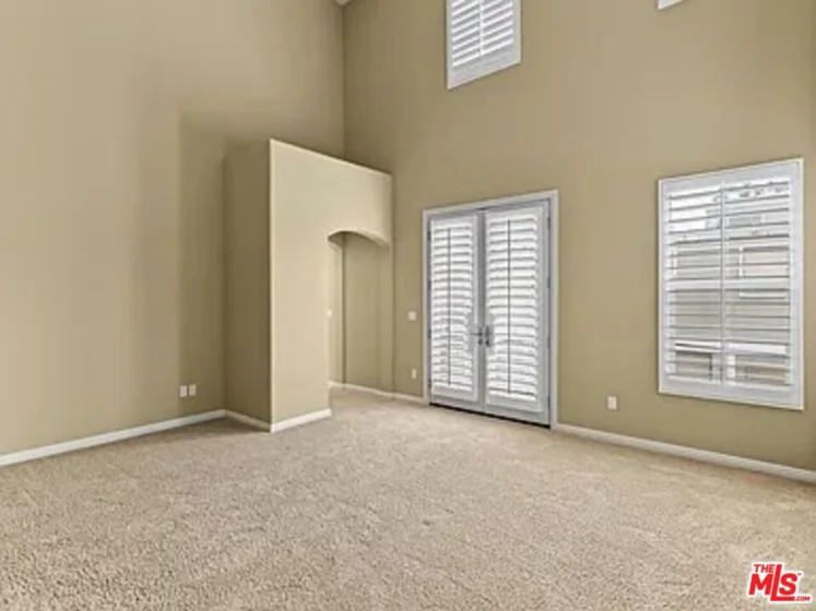1810 S Barrington Avenue #5 photo 5