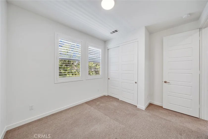 182 Finch photo 27