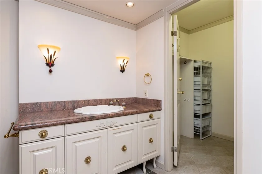 345 Pioneer Drive #1705 photo 20