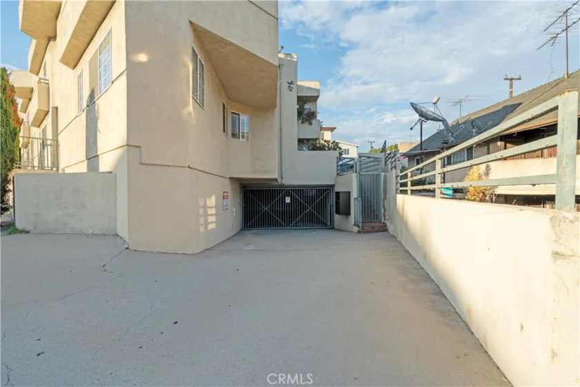 7050 S La Cienega Boulevard #6 photo 31