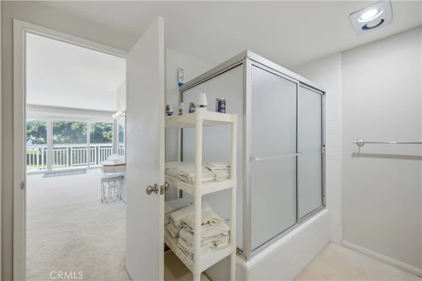 22 Montego Court photo 38