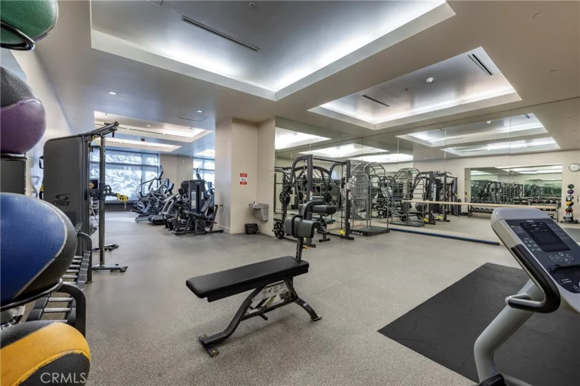 345 E Colorado Boulevard #404 photo 55