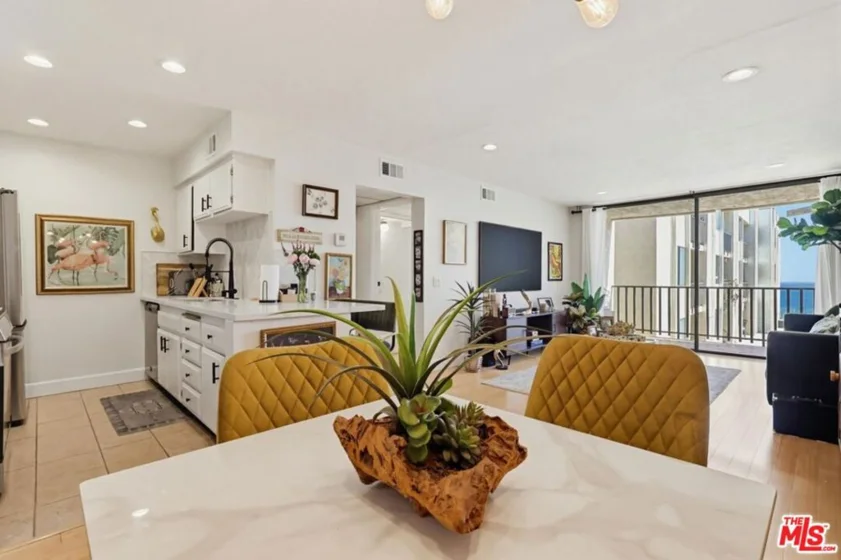 1140 E Ocean Boulevard #220 photo 54