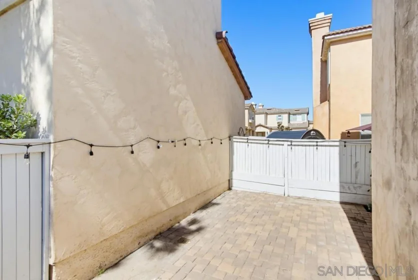 1228 La Vida Court photo 42