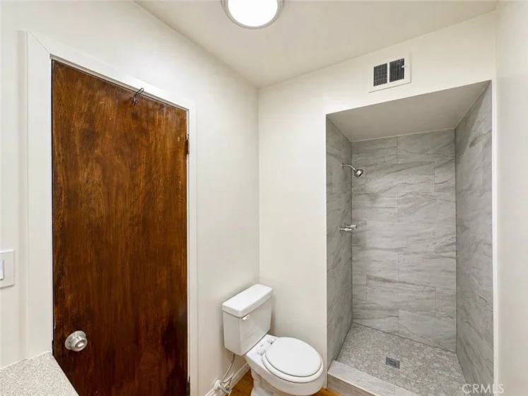 410 N Market Street #17 photo 14