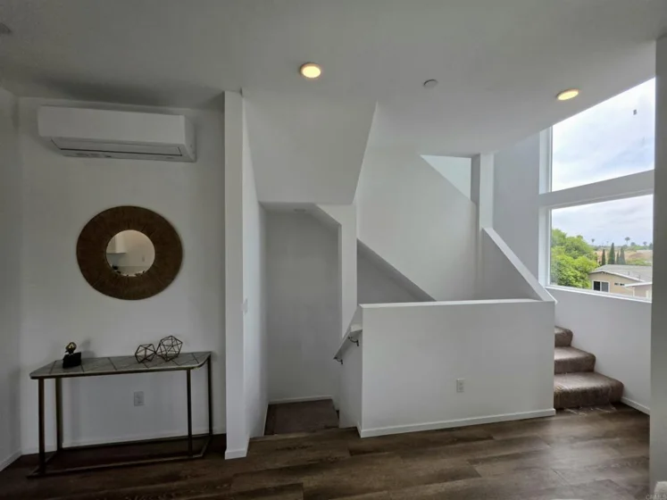 4954 Ocean View Boulevard photo 5