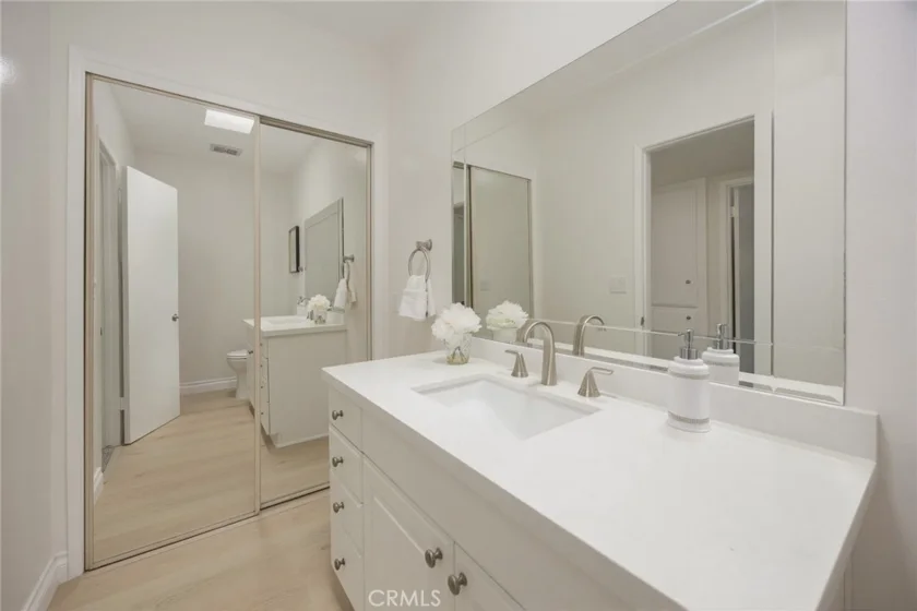 420 S Madison Avenue #301 photo 19