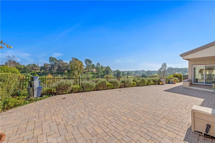 2628 N Harbor Boulevard photo 1