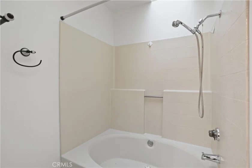 1676 Sumac photo 21