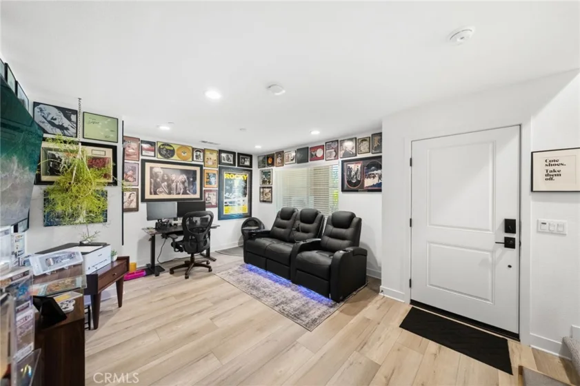 2217 S  Ava Gln photo 23