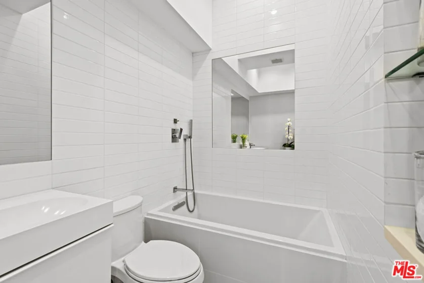 10701 Wilshire Boulevard #1202 photo 20