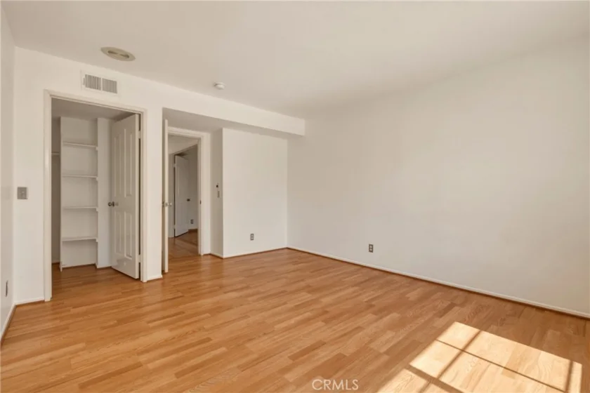 7329 Vassar photo 19