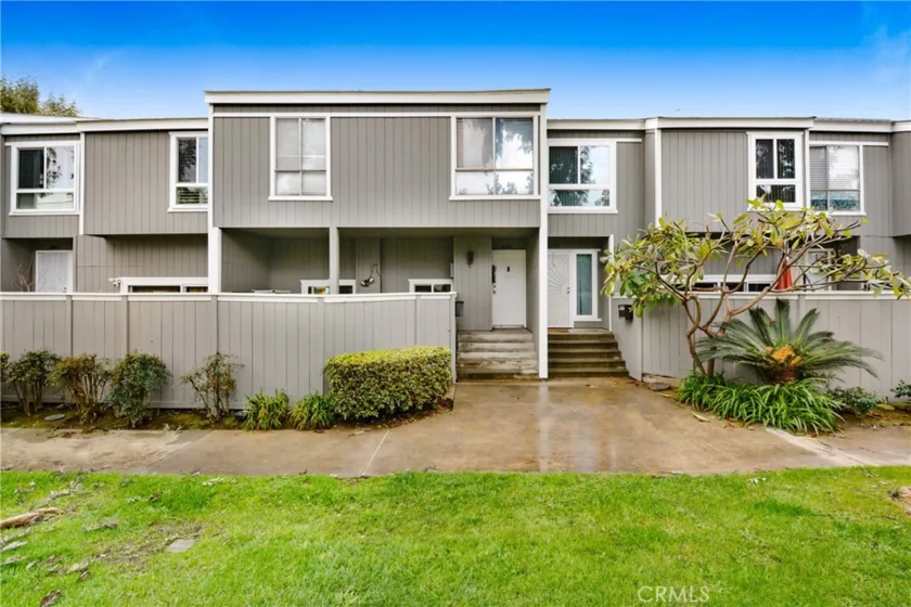 2610 W Segerstrom Avenue #D photo 1