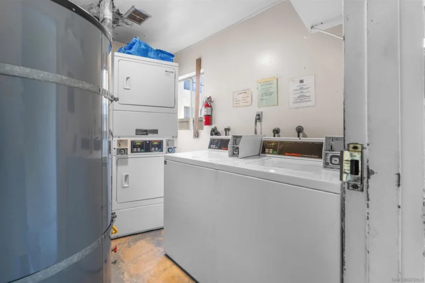 1740 Roosevelt #APT B photo 14