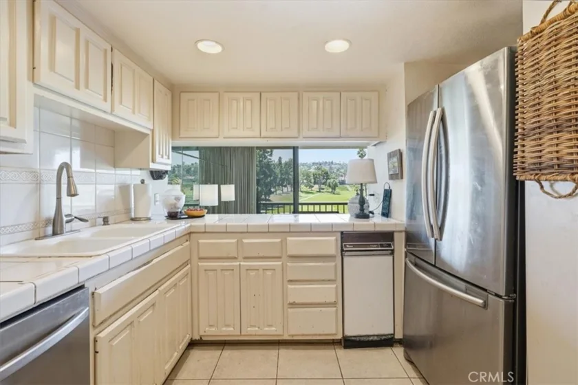 5555 Canyon Crest #2F photo 12